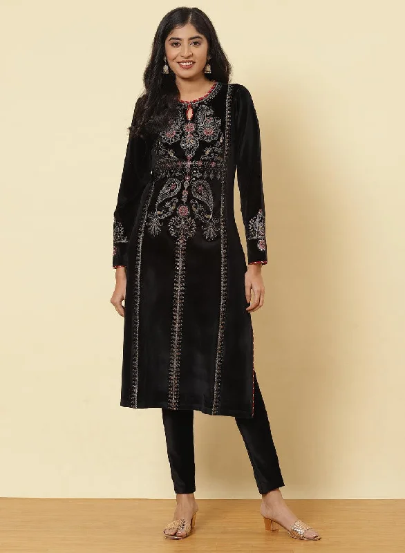 Charcoal Black Embroidered Velvet Kurta With Sequins