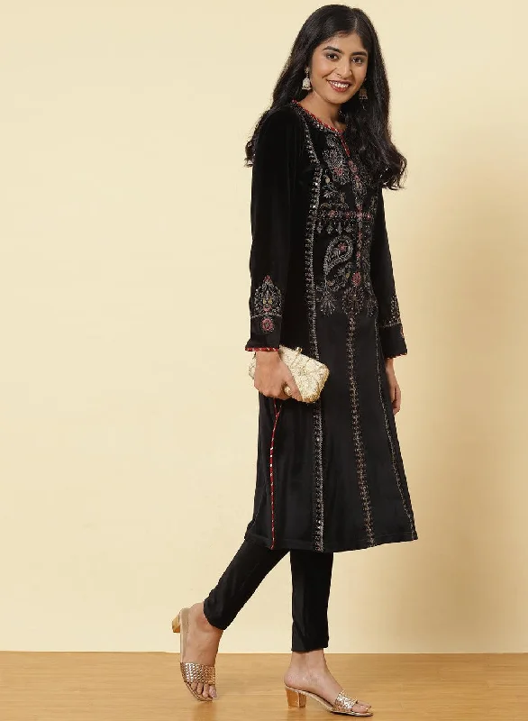 Charcoal Black Embroidered Velvet Kurta With Sequins