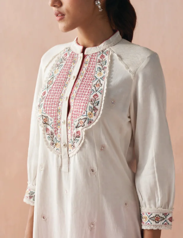 Ivory Alora Collection Kurta With Delicate Embroidery