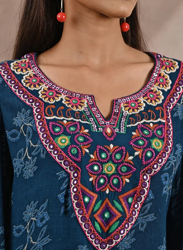 Teal Floral Print Dhaage Collection Kurta With Embroidery